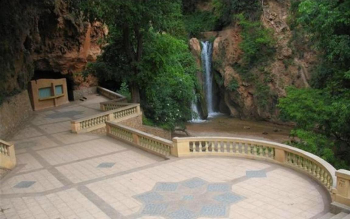 Отель La Maison Des Lallas Sefrou Экстерьер фото